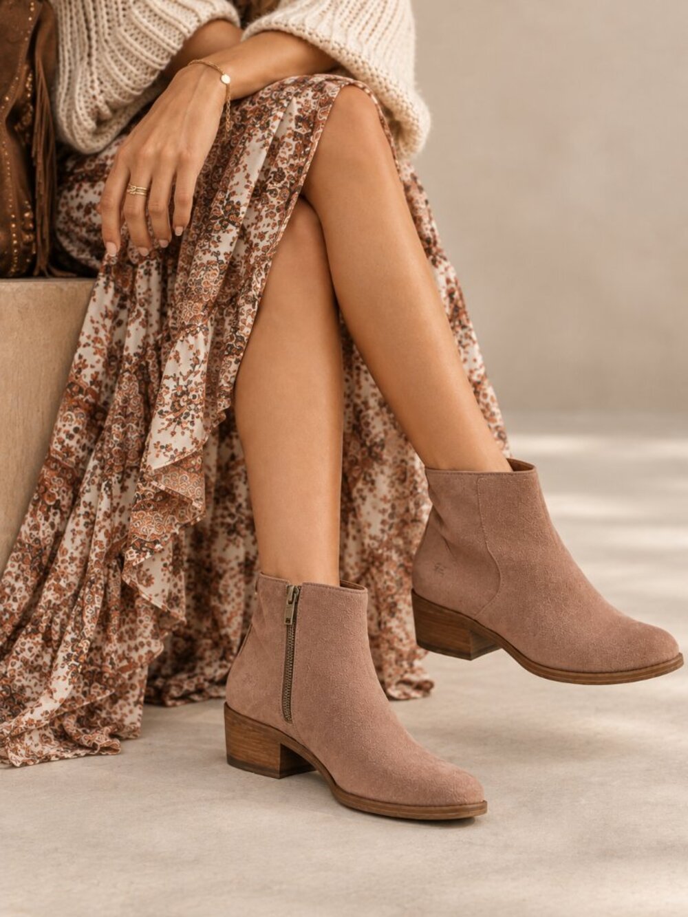 Frye Carson Piping Dusty Rose Suede Ankle Boots Booties Size 9M